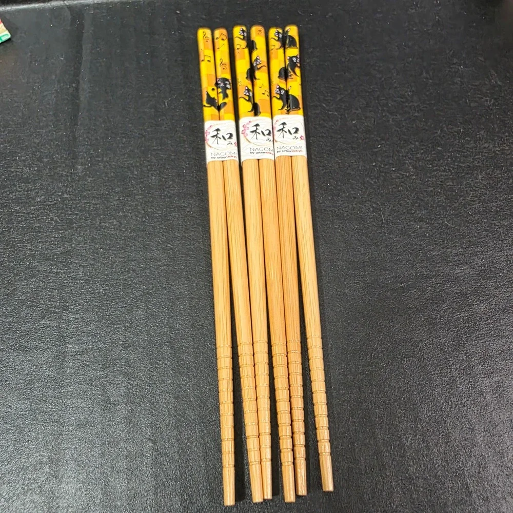 Nagomi by Urban Tokyo Black Cat Bamboo Chopsticks Yellow Musical‎ Note 3 Pairs